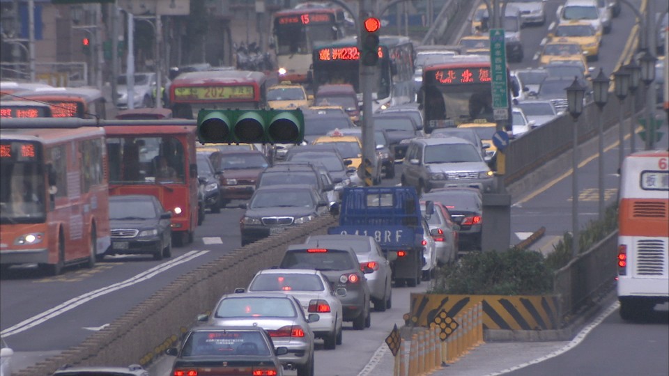 入門級HD鏡頭 即使搭配頂級機身也會面臨解像力不夠的問題