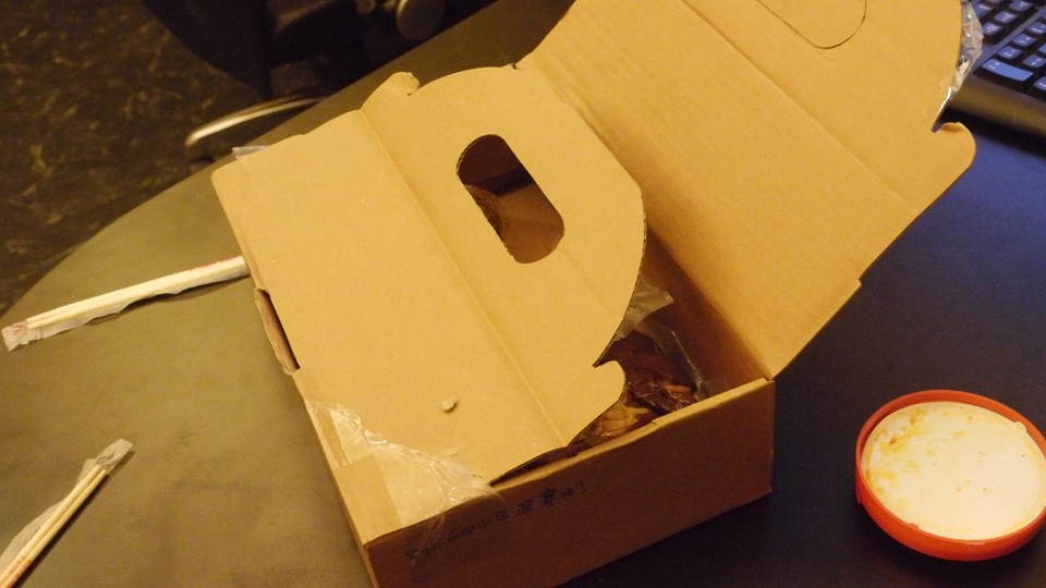 外箱是可手提的禮盒樣式,當成春節禮盒也不錯唷~