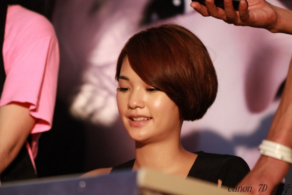 2011-0806- -楊丞琳-仰望正式發行簽唱_0039.jpg