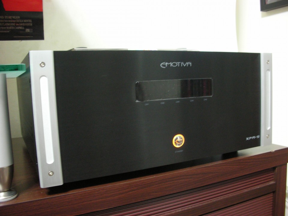 EMOTIVA5CH8歐姆200瓦待機