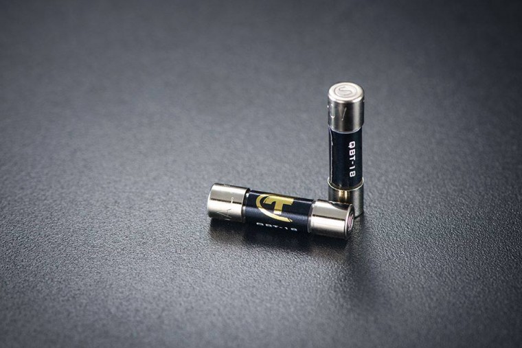 保險絲 QBT-18 (2).jpg