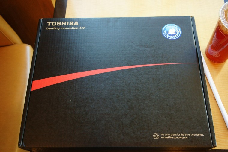 不算華麗的外盒