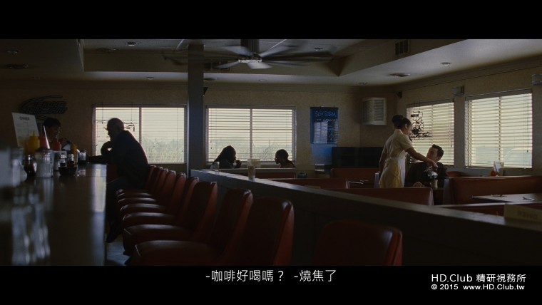 Looper(迴路殺手)2012.2160p-001.jpg