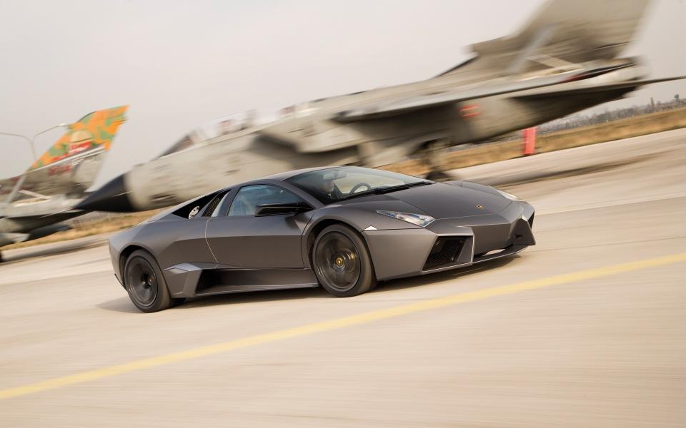 lamborghini-reventon-widescreen-04