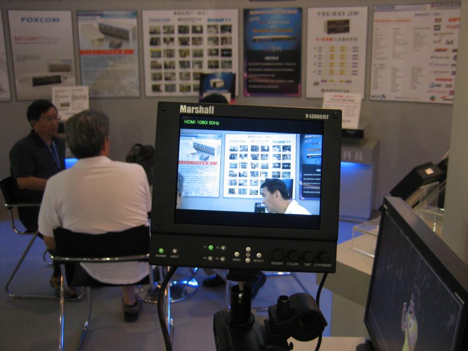 Marshall 1024X768 3Gb HDSDI input或選HDMI input ，暫時得它做到1024x768在這個size