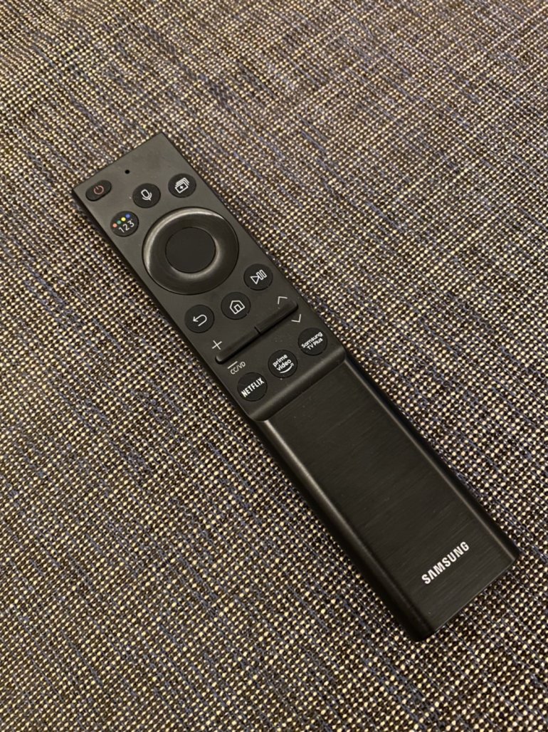 遙控器操作起來相當好用